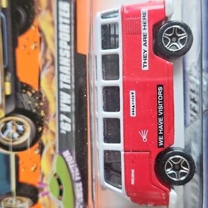NWT 1999 Matchbox '67 VW Transporter